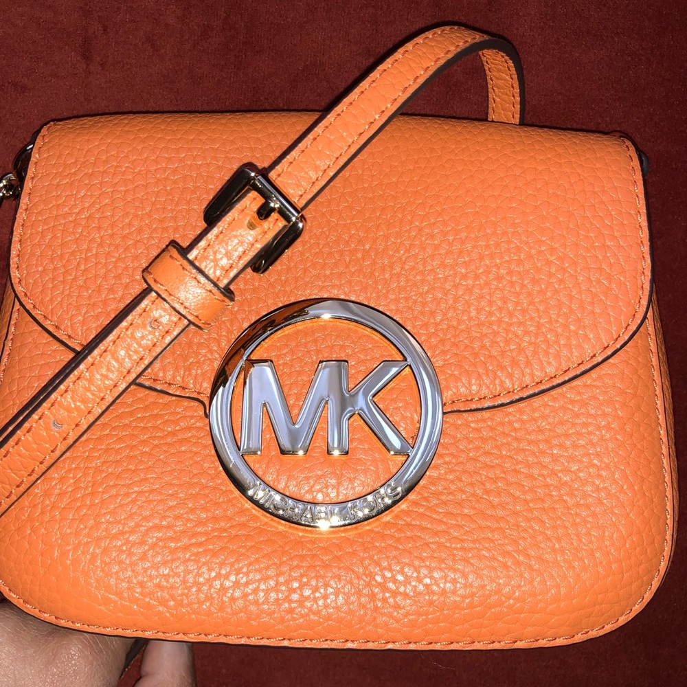 ***SOLD***Michael Kors crossbody
